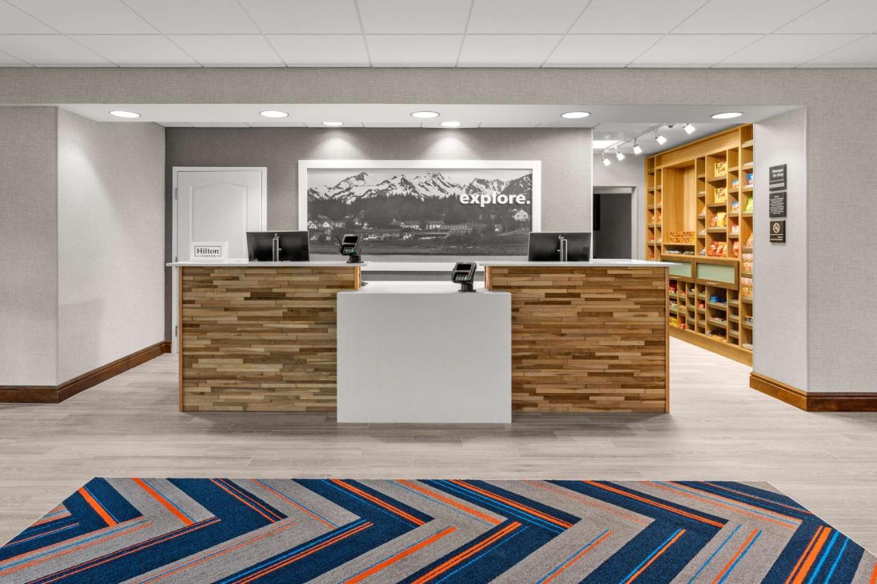 Hampton Inn & Suites Fairbanks Buitenkant foto