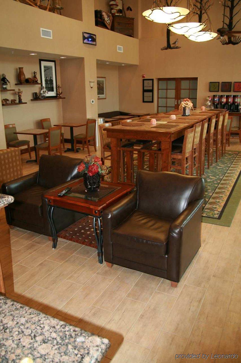 Hampton Inn & Suites Fairbanks Restaurant foto